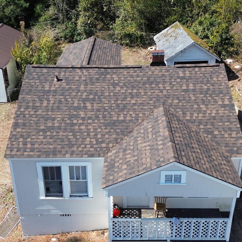 Architectural shingle roof installation on residential home