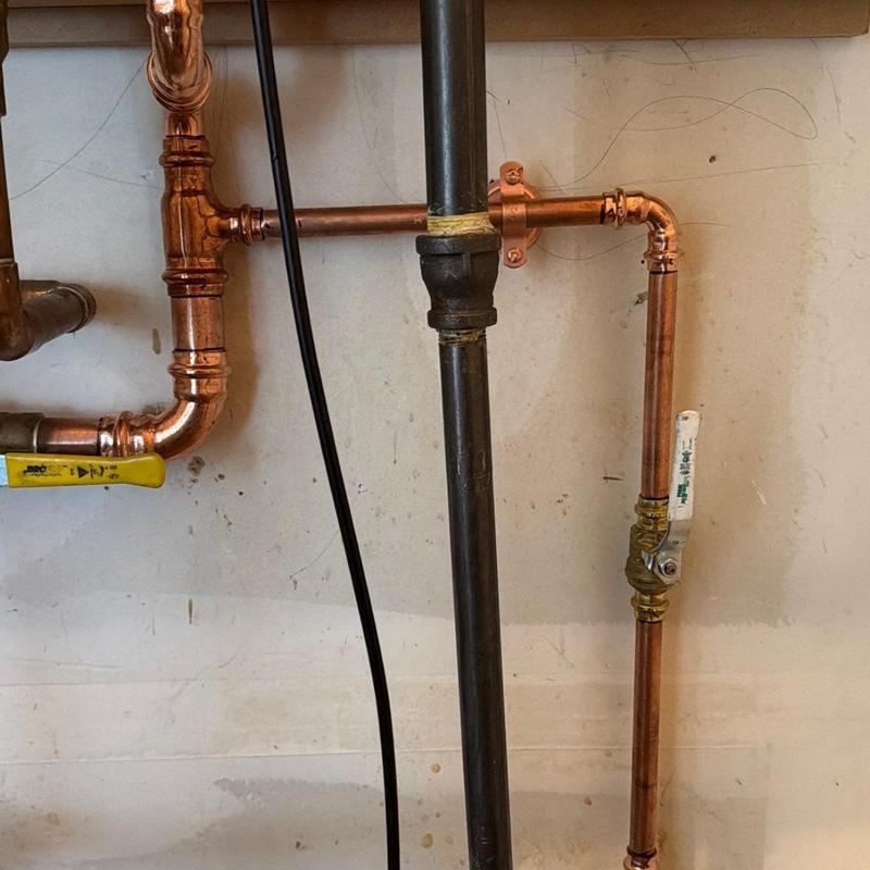 Copper water line installation with shutoff valve Copper water line installation with shutoff valve