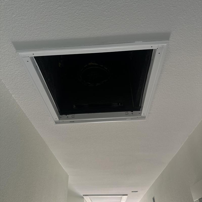 Blower motor main return opening in ceiling Blower motor main return opening in ceiling