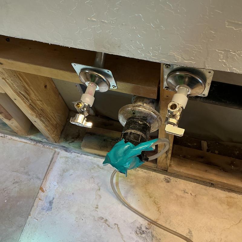 Bathroom sink water valves with quarter turn angle stops Bathroom sink water valves with quarter turn angle stops