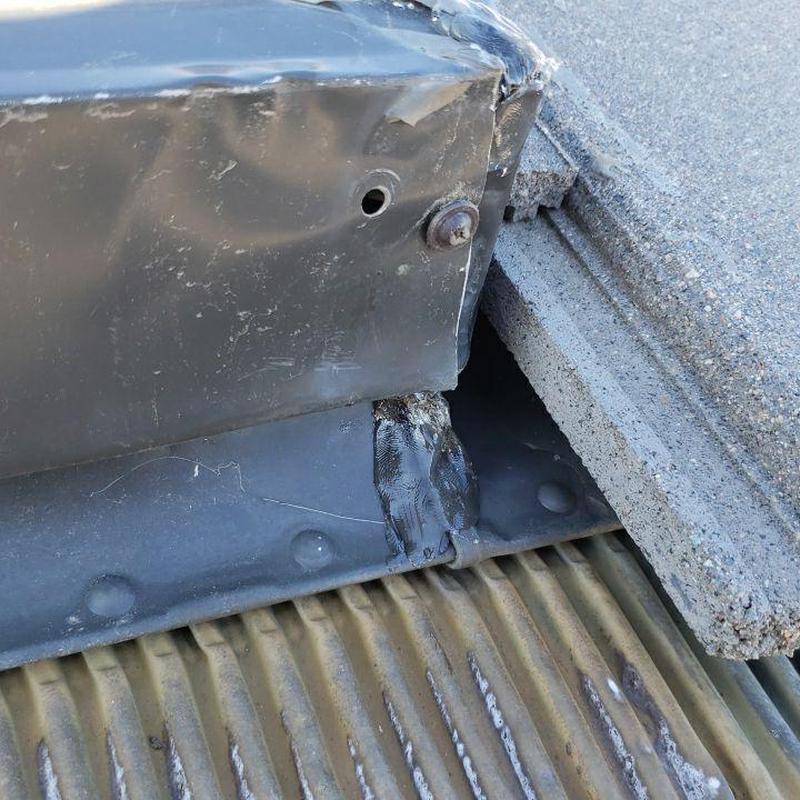 Tile roof flashing and bird stop barrier installation detail Tile roof flashing and bird stop barrier installation detail