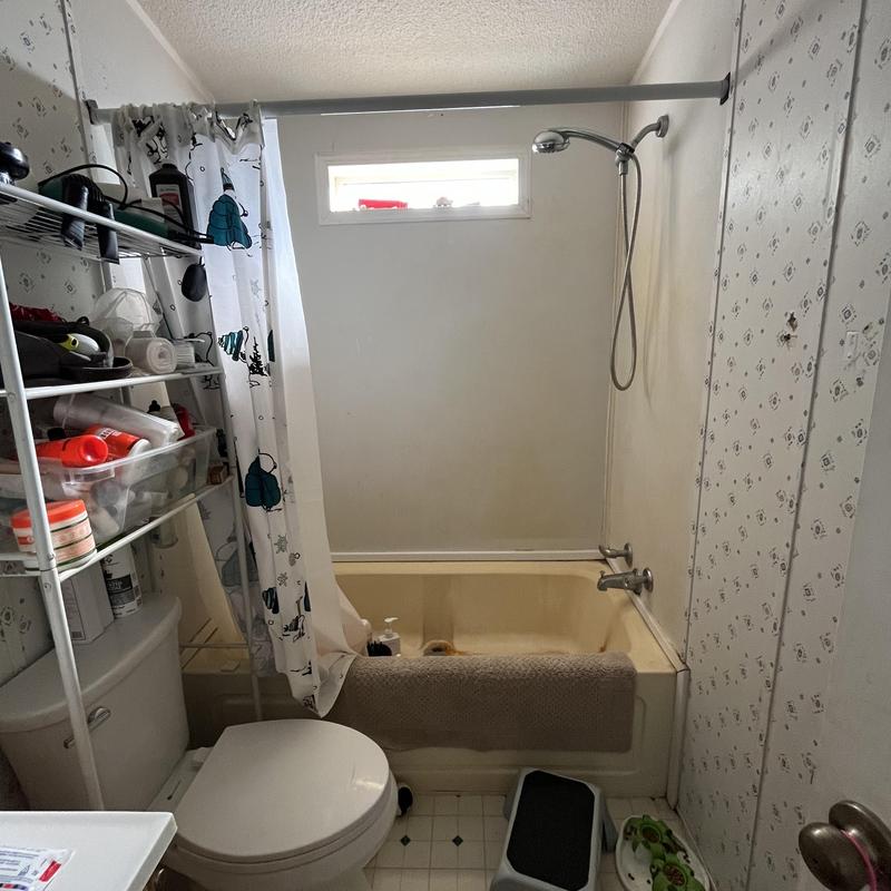 Tub shower and valve installation in bathroom