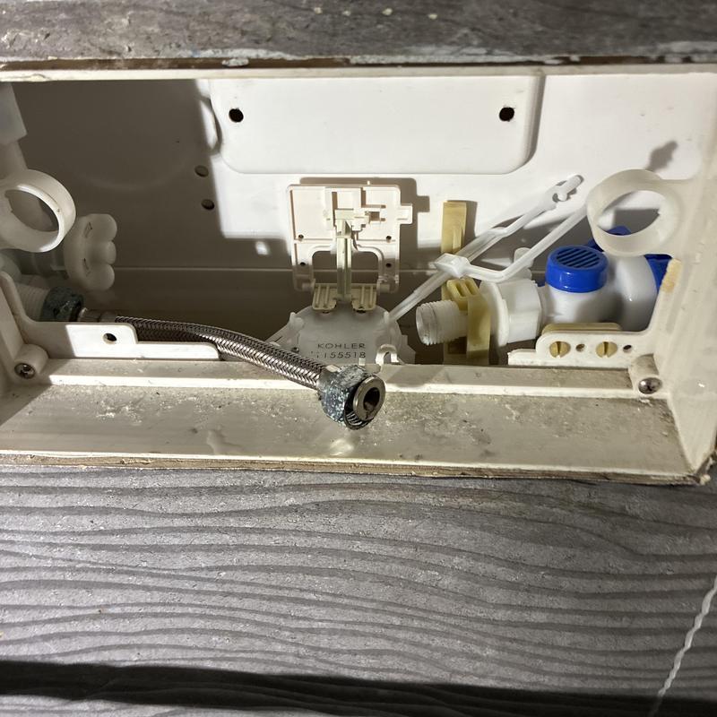 Kohler wall-mounted toilet flush valve assembly Kohler wall-mounted toilet flush valve assembly