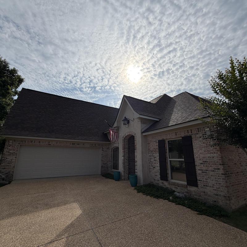Owens Corning Duration roof on brick house