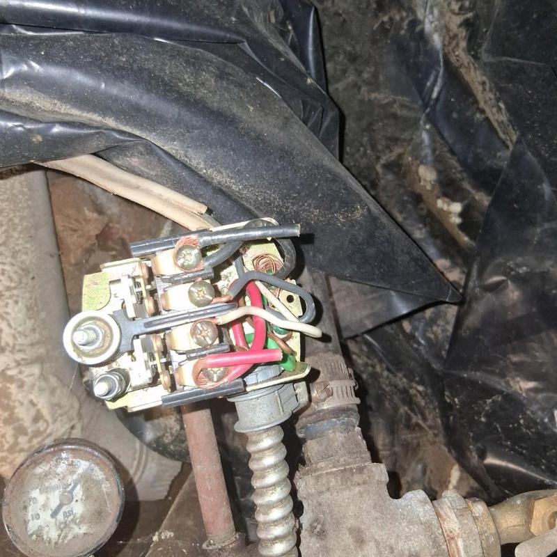 Pressure switch wiring connection in plumbing system