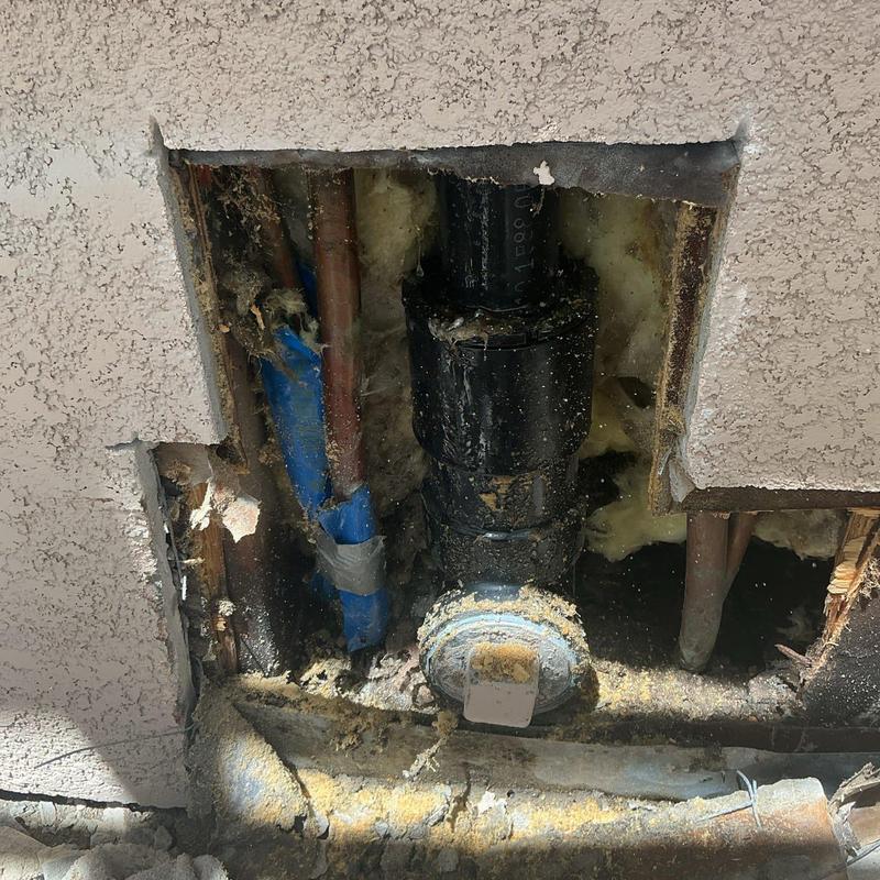 Copper pipe with 3/4 coupling repair in wall cavity