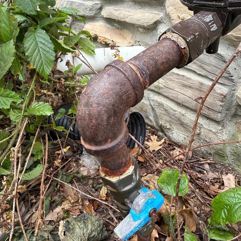 Outdoor gas line with shutoff valve and elbow joint Outdoor gas line with shutoff valve and elbow joint