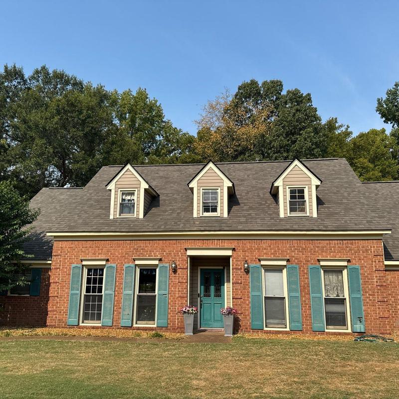 Owens Corning Oakridge asphalt roof on brick home Owens Corning Oakridge asphalt roof on brick home