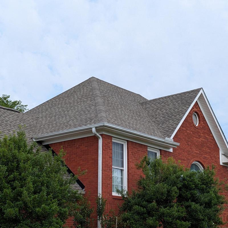 Gafhdz asphalt shingle roof on brick house and garage