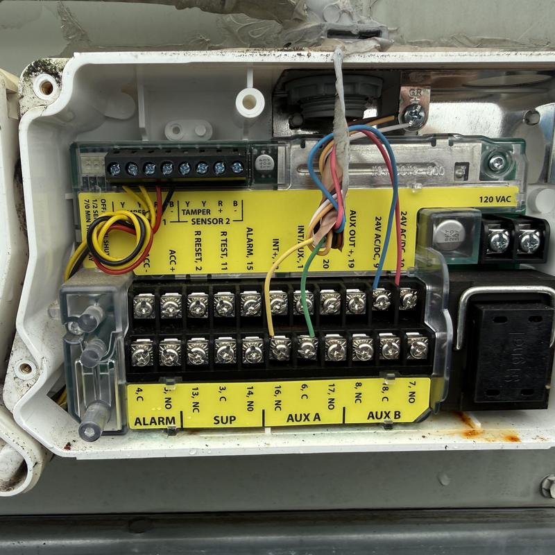 Smoke alarm control panel wiring and connections Smoke alarm control panel wiring and connections