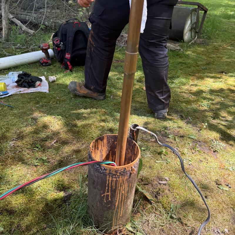 Well pump installation in outdoor casing tube