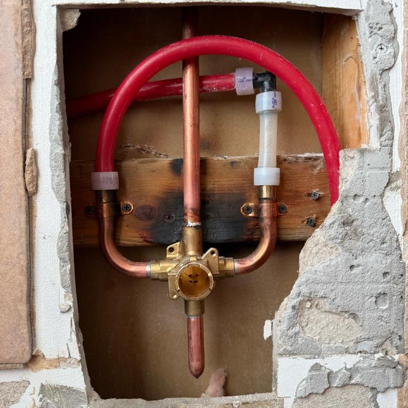 Shower valve assembly with copper and PEX piping Shower valve assembly with copper and PEX piping