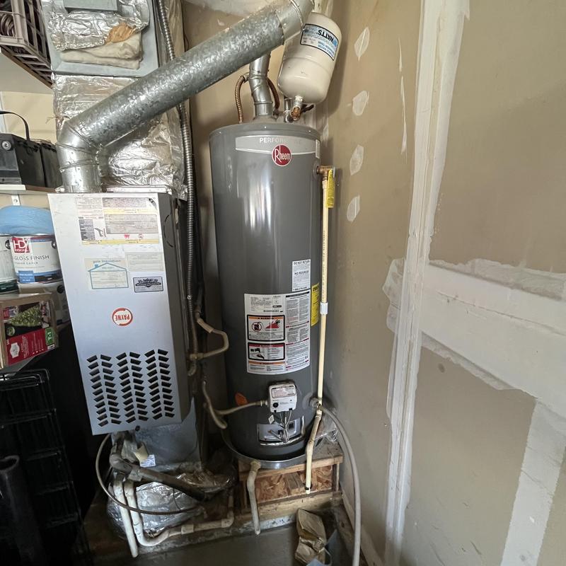 Gas water heater with expansion tank installation Gas water heater with expansion tank installation