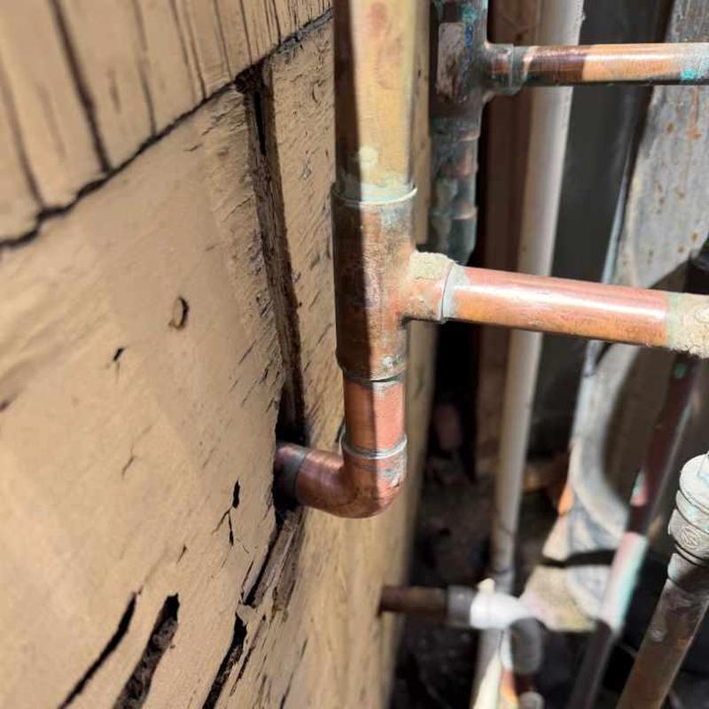 34-inch copper 90-degree fitting on hot water line