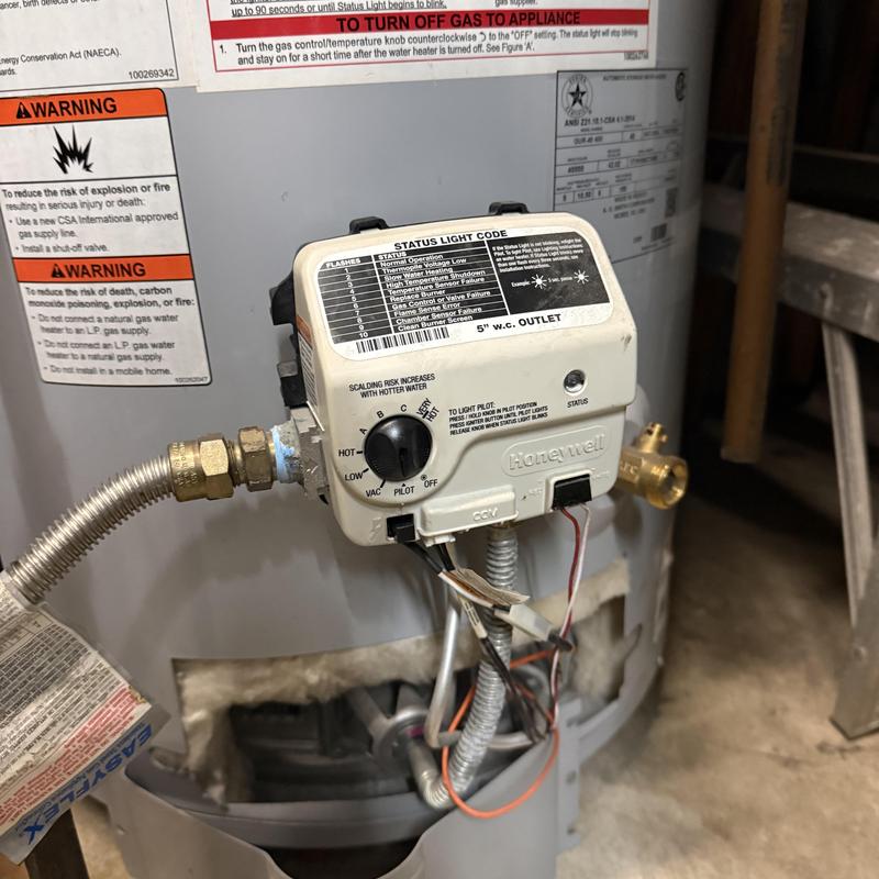 Water heater gas control valve and burner assembly