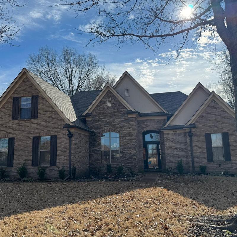 Owens Corning Oakridge asphalt roof on brick home Owens Corning Oakridge asphalt roof on brick home