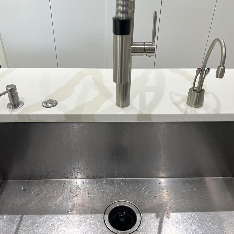 Single lever kitchen faucet with dual soap dispensers