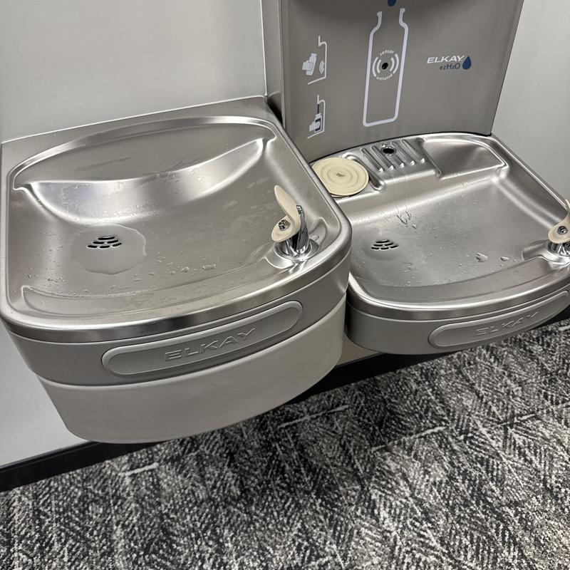 Elkay Highlow water fountain with catch basin Elkay Highlow water fountain with catch basin