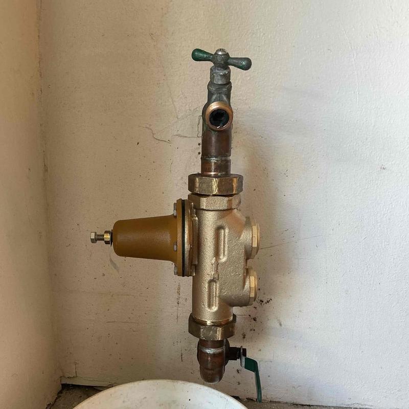 1 1/4 inch water pressure regulator valve installation