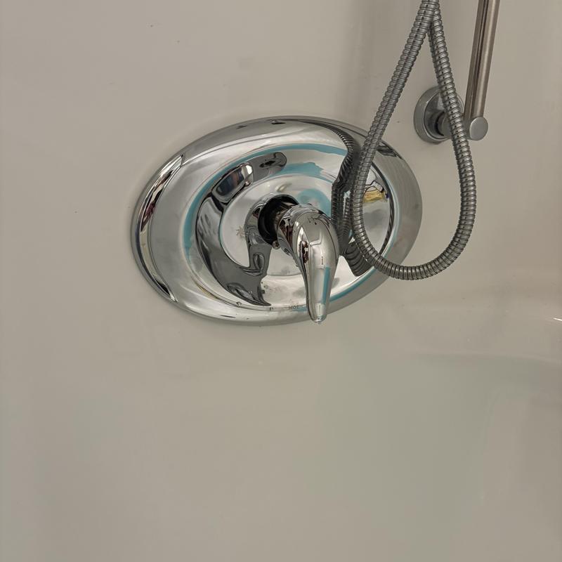 Moen Positemp shower valve and handle with hose