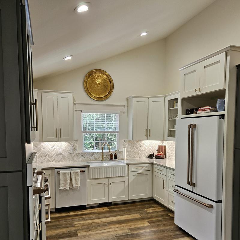 Farmhouse sink and white cabinetry kitchen remodel Farmhouse sink and white cabinetry kitchen remodel