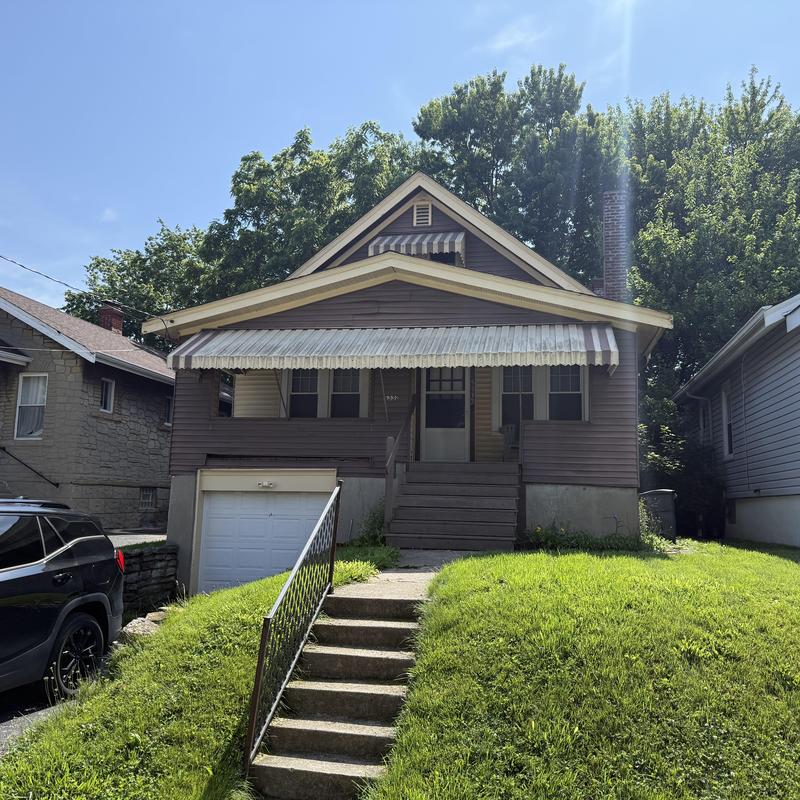 Asphalt shingle roof inspection with awning and porch Asphalt shingle roof inspection with awning and porch