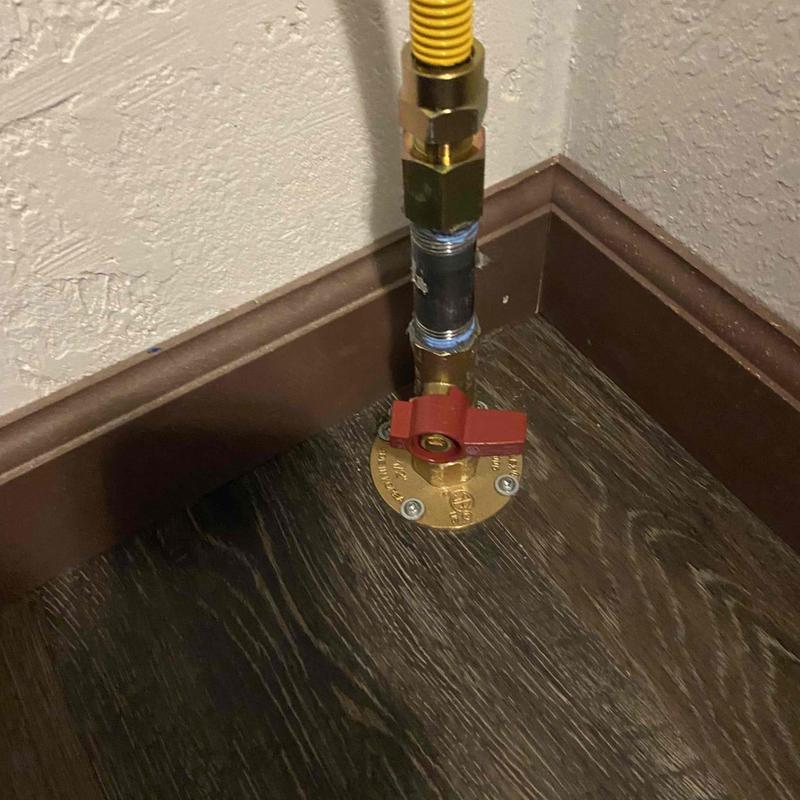 Gas dryer shutoff valve with flexible connector