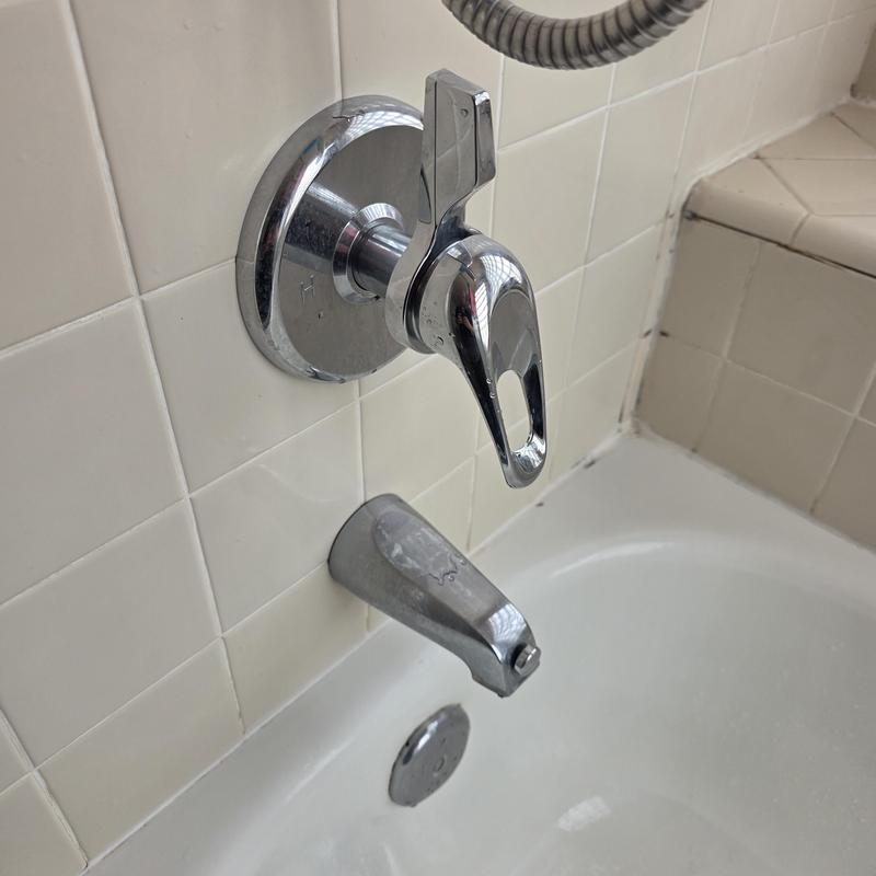Tub shower cartridge valve and handle replacement Tub shower cartridge valve and handle replacement