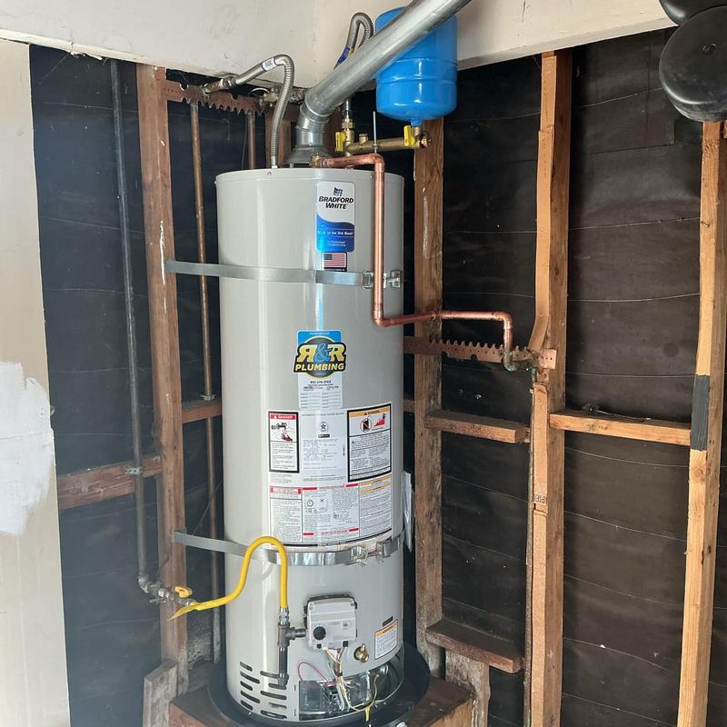 Bradford White 40-gallon natural gas water heater installation