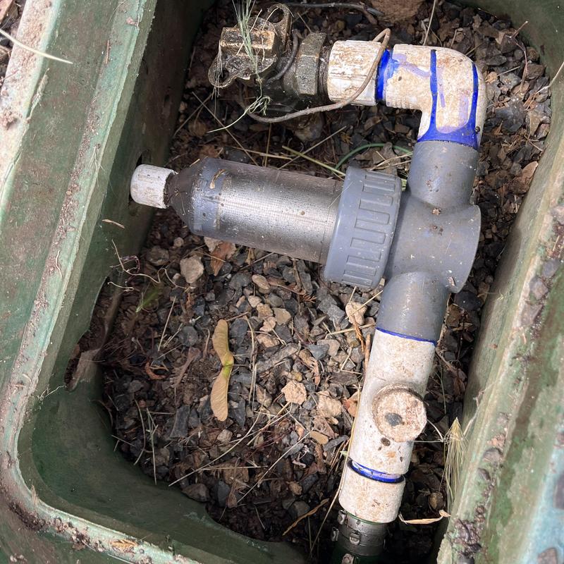 Sprinkler curb stop valve in underground box