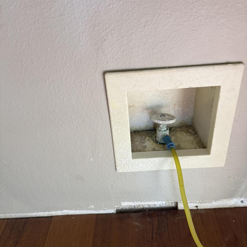 Laundry water valve with hose connection in wall box Laundry water valve with hose connection in wall box