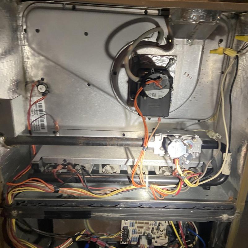 Furnace gas valve and ignition control wiring inspection Furnace gas valve and ignition control wiring inspection