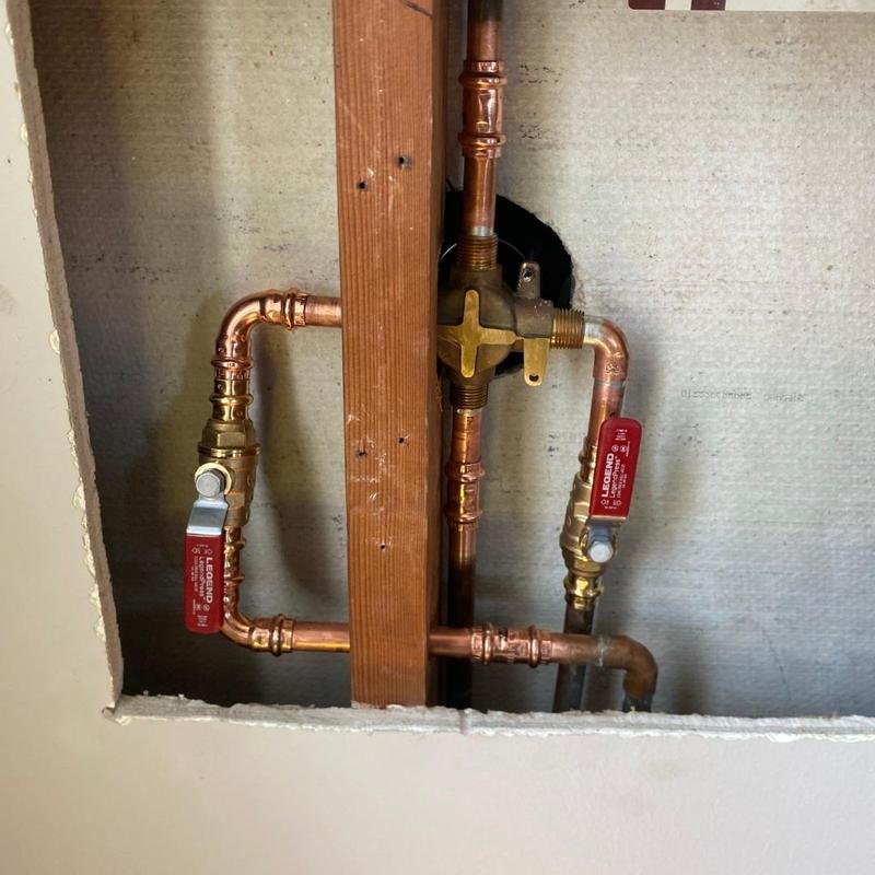 Shower valve and copper supply pipes installation