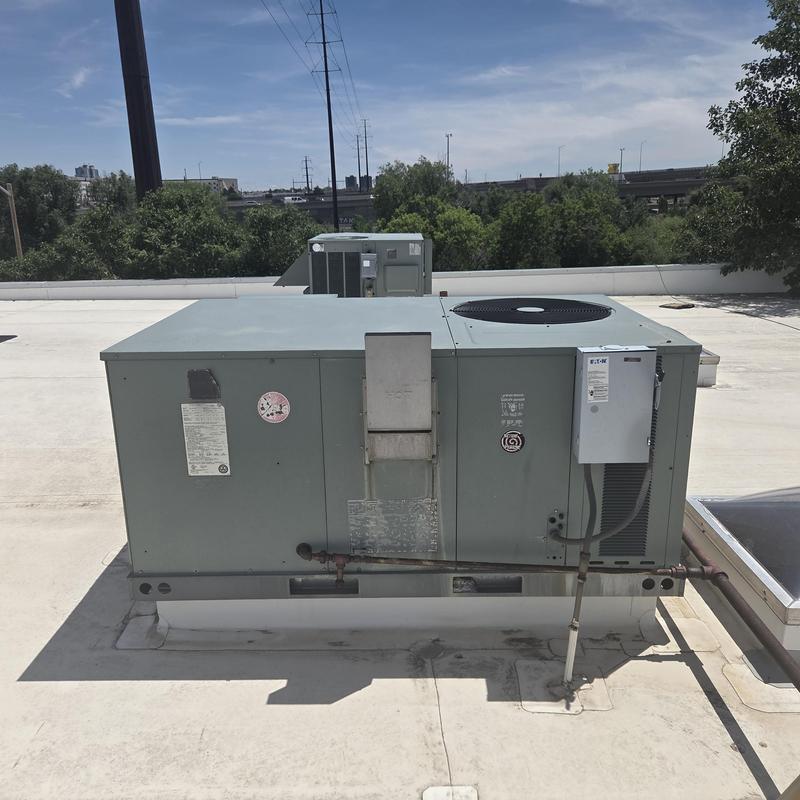 Rooftop HVAC unit with mechanical inspection details Rooftop HVAC unit with mechanical inspection details