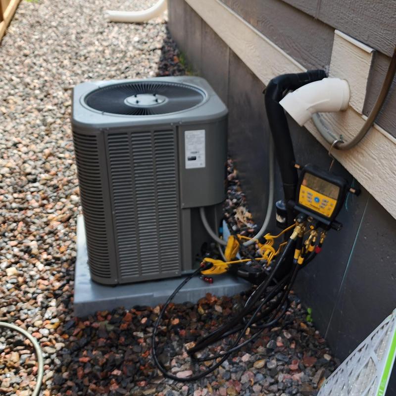 Lennox 13ACXN air conditioner with diagnostic gauges