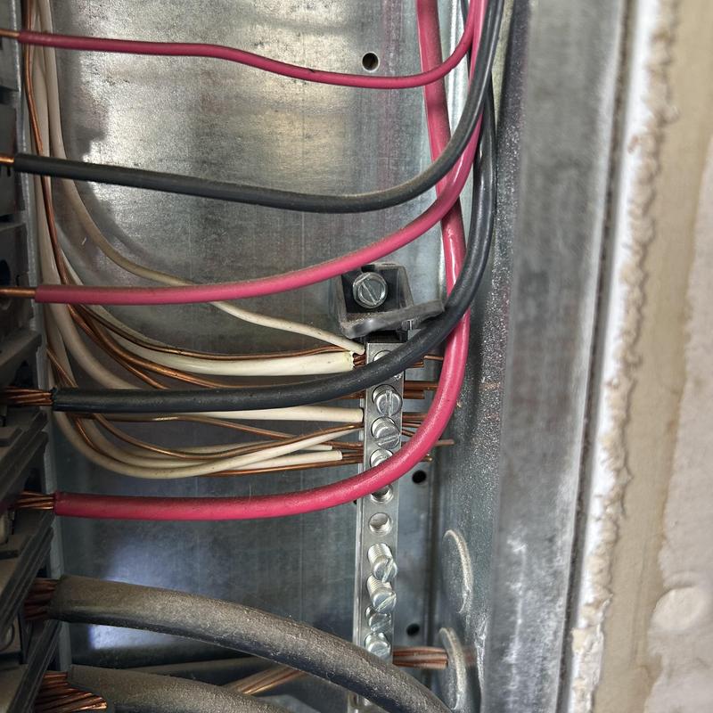 Electrical panel wiring with backstab receptacle issue Electrical panel wiring with backstab receptacle issue