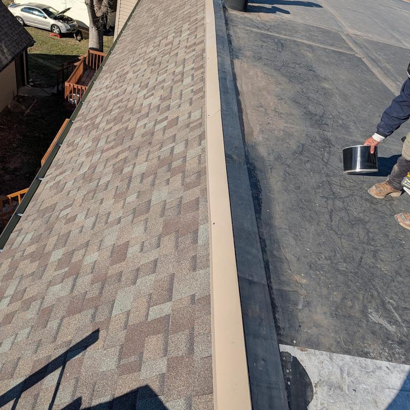 EPDM PS Cured Cover Strips on flat roofing edge