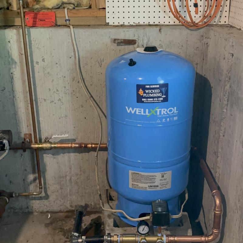 WellXtrol well tank with new plumbing installation