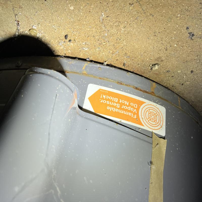 Gas water heater with flammable vapor sensor label Gas water heater with flammable vapor sensor label