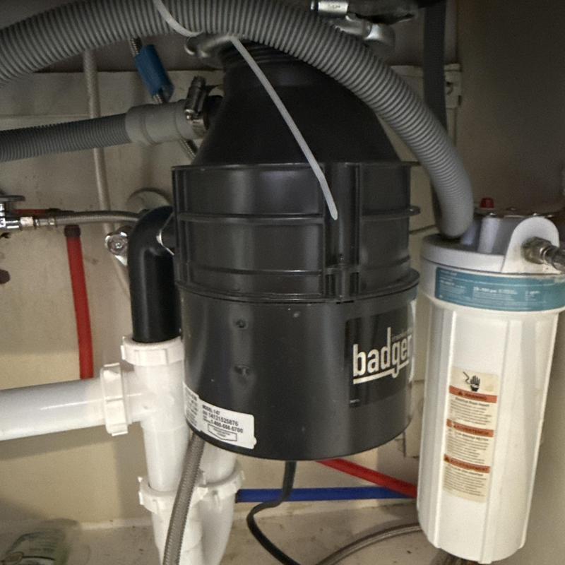 Badger garbage disposal under sink with plumbing connections