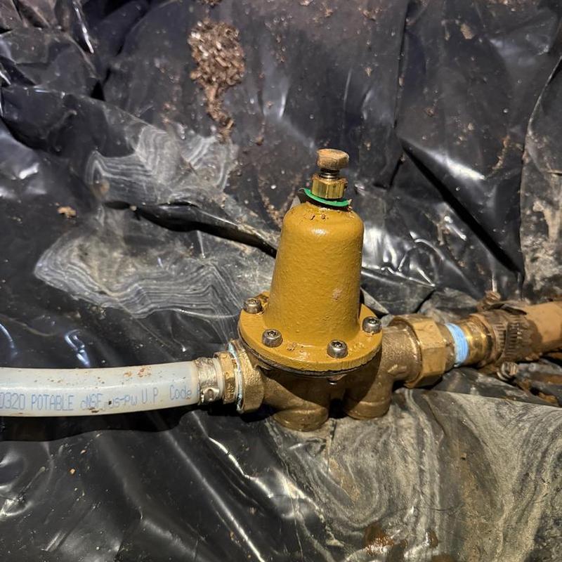 Pressure reducing valve with PEX piping installation