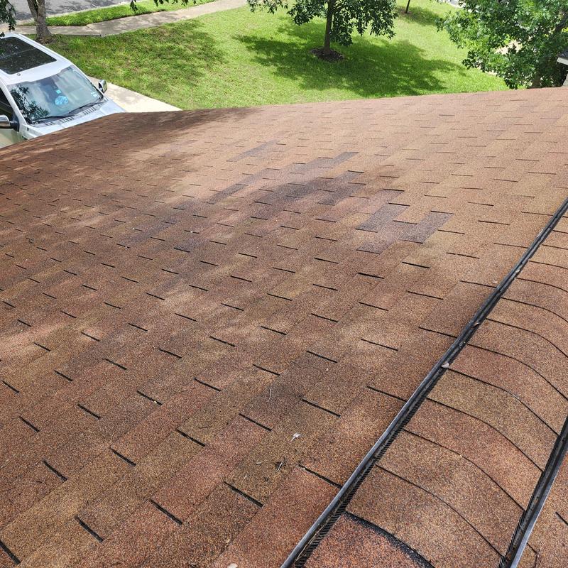 25-year Cedar Brown asphalt shingles roof installation view 25-year Cedar Brown asphalt shingles roof installation view