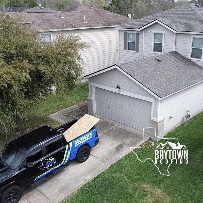 Garage roof with Owens Corning Driftwood shingles