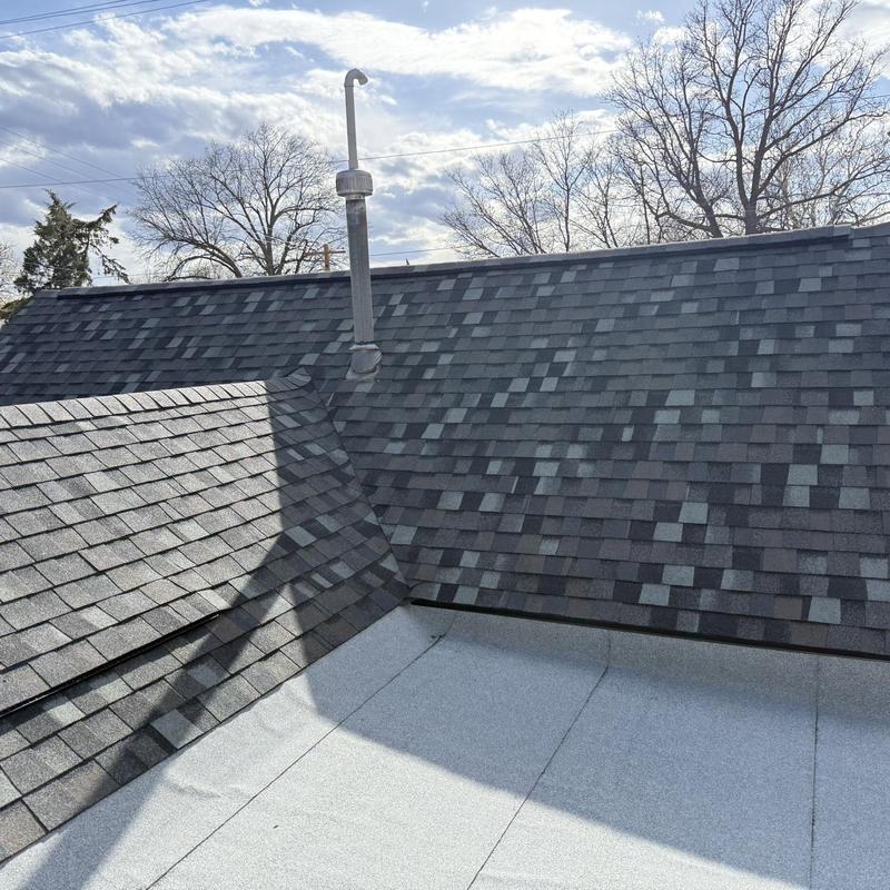 Tamko Titan XT asphalt shingles on roof corner