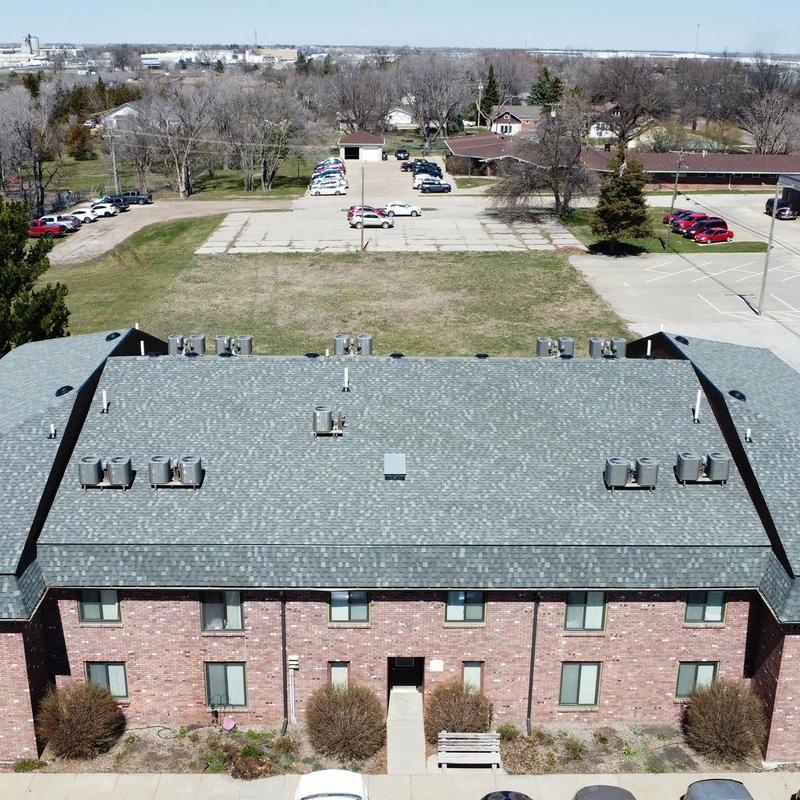 Class 3 impact-resistant shingle roof on brick building