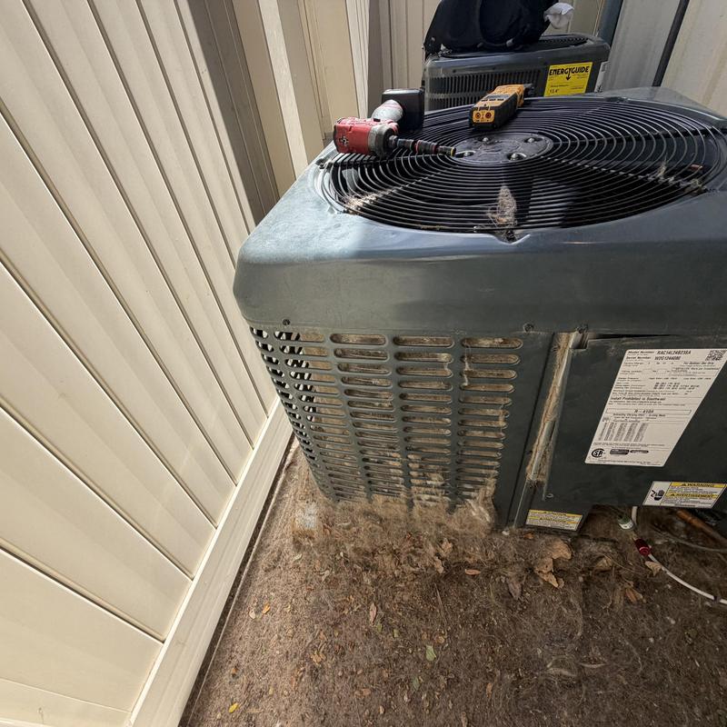 HVAC outdoor condenser unit with diagnostic tools HVAC outdoor condenser unit with diagnostic tools