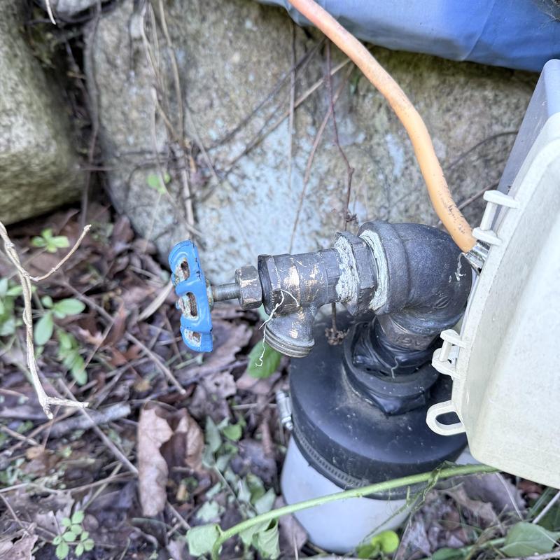 Outdoor hose bib valve with elbow fitting and wiring