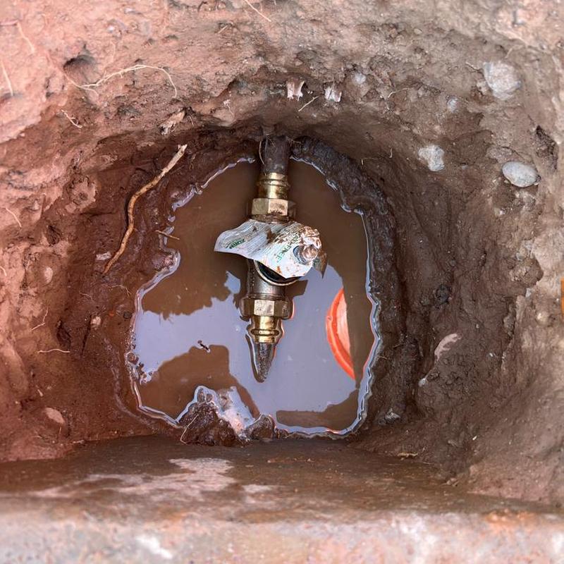 1-inch pressure regulator valve in muddy hole installation