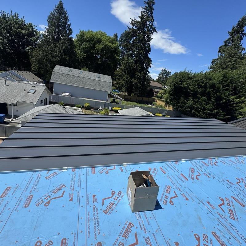 Metal roofing panels installation with underlayment