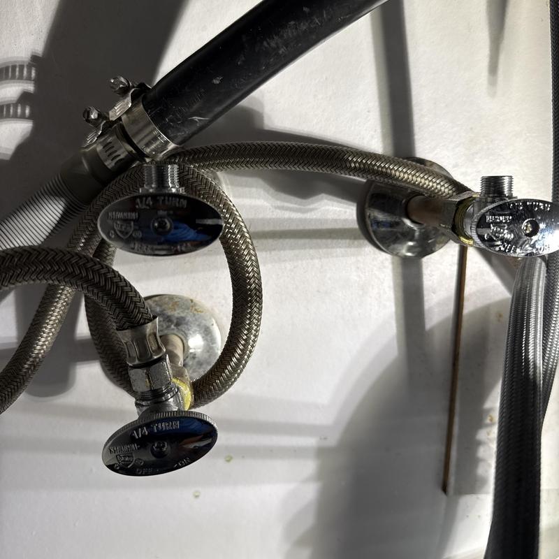 Quarter-turn angle stop valves with braided supply lines